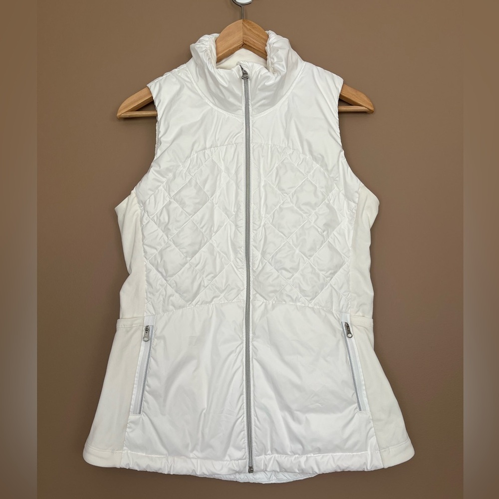 {Lululemon} Down For A Run Vest in White - Womens 8